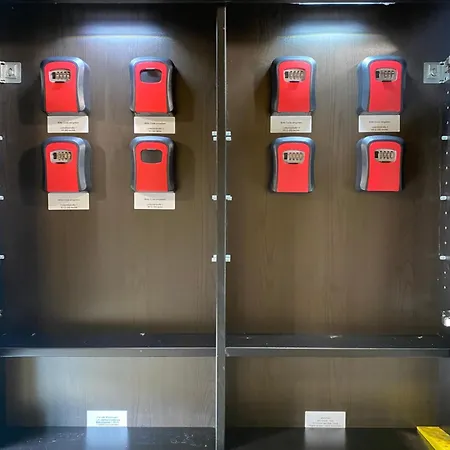 Apartment Wieko Leibnizstr. H1, Dg Links *